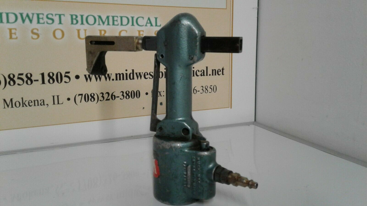 USED Huck Gun Riveter Aircraft Tool A93-2908 with Pivoting Swivel Head