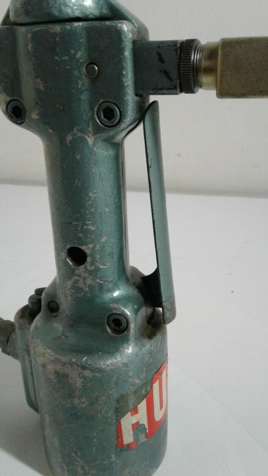 USED Huck Gun Riveter Aircraft Tool A93-2908 with Pivoting Swivel Head