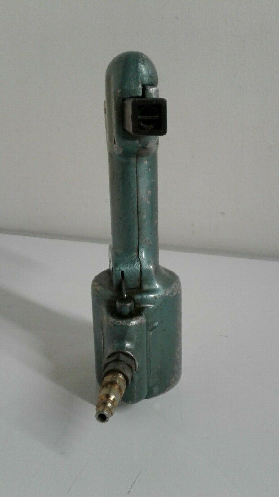 USED Huck Gun Riveter Aircraft Tool A93-2908 with Pivoting Swivel Head